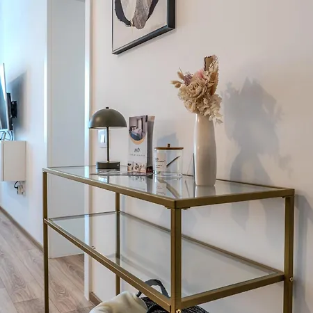 Mohost Accent - Luxury With Views Apartman