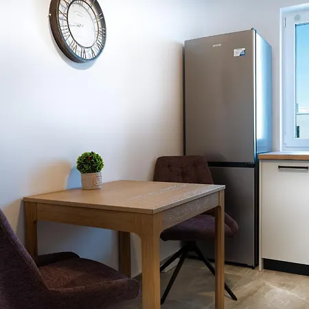 Mohost Accent - Luxury With Views